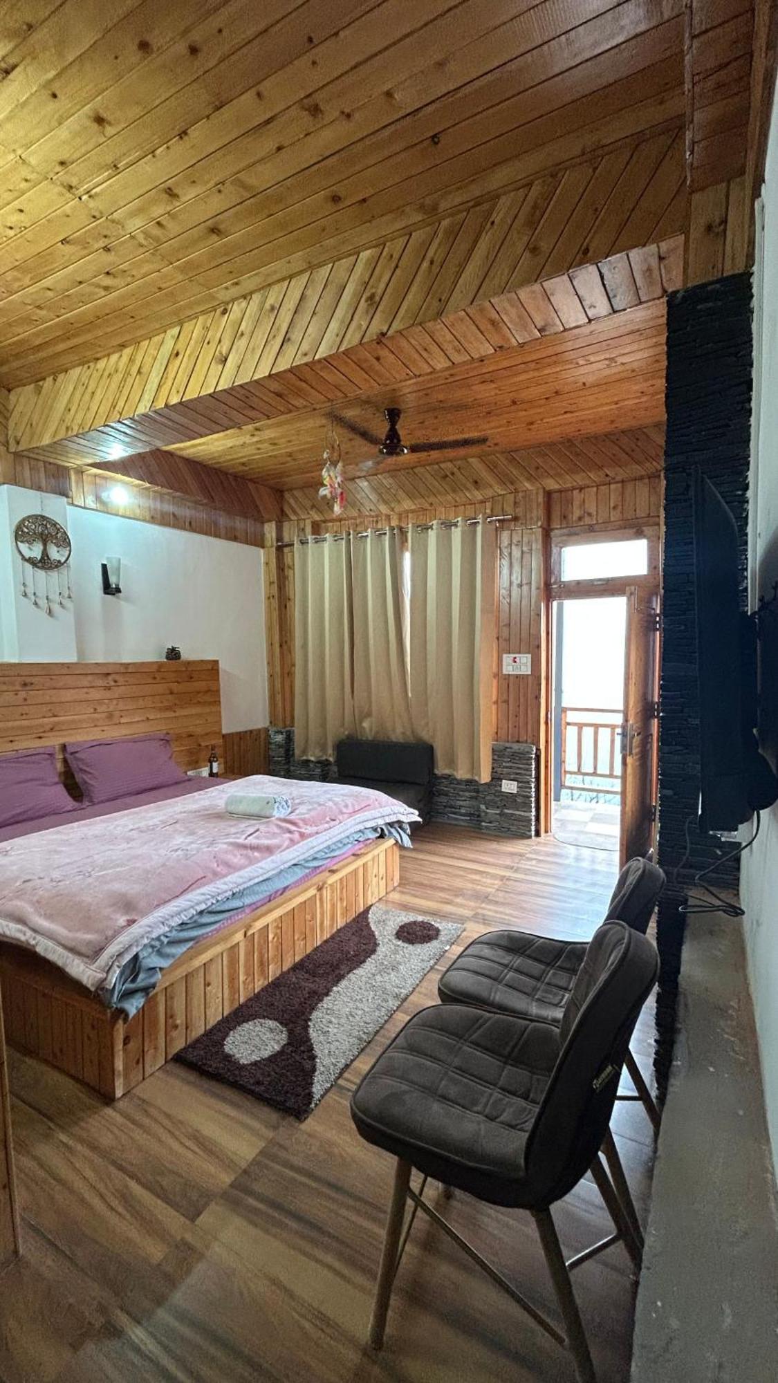 The Himalayan Sukoon Villa Near Jibhi Banjār Exterior photo
